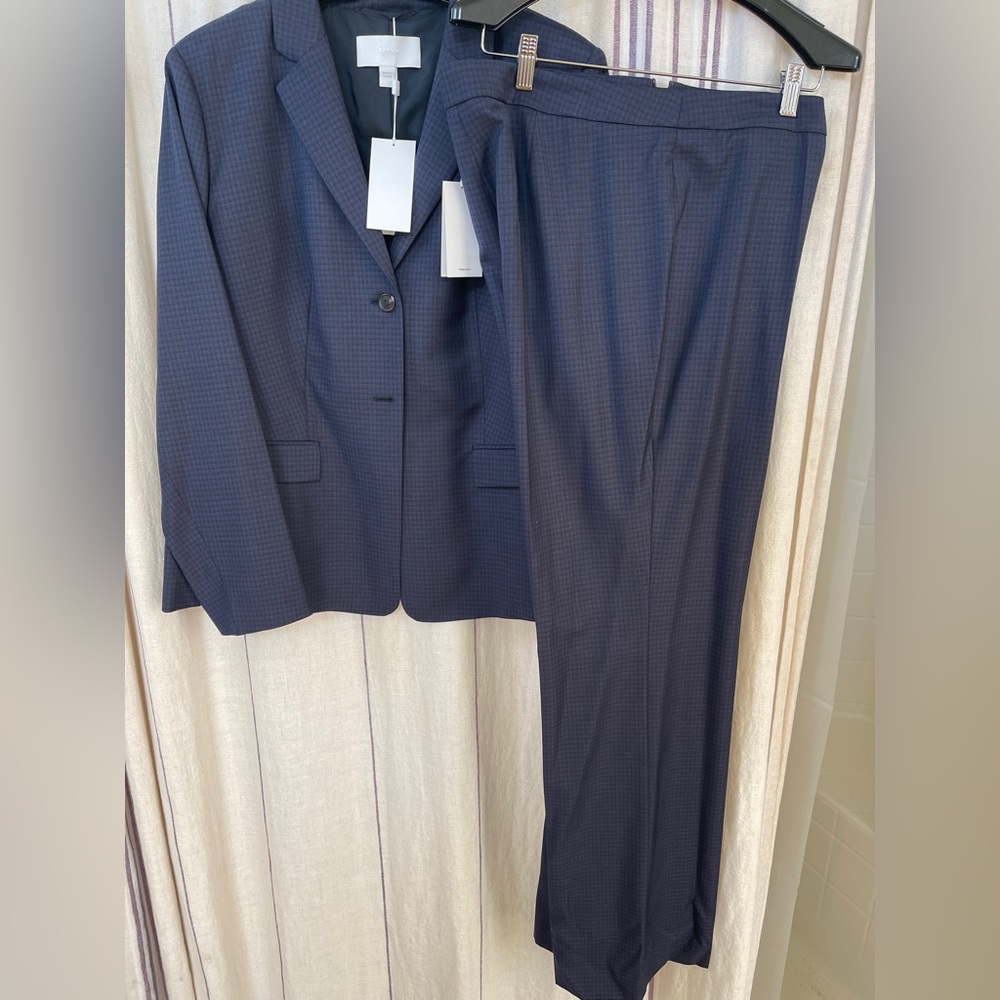 Hugo Boss Navy Blazer and Pants Set